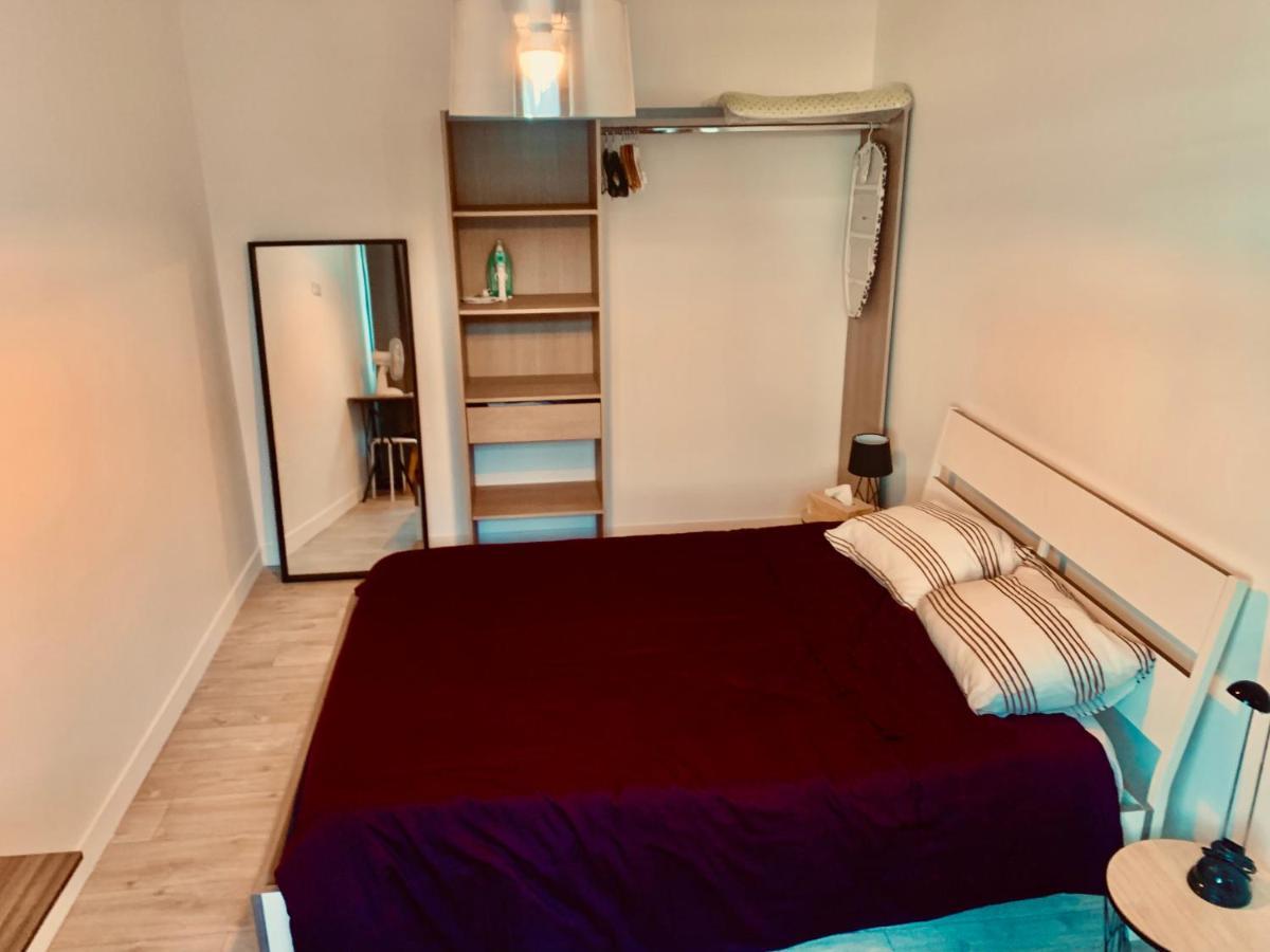 Superbe Appartement En Hyper Centre De Charleville Luaran gambar