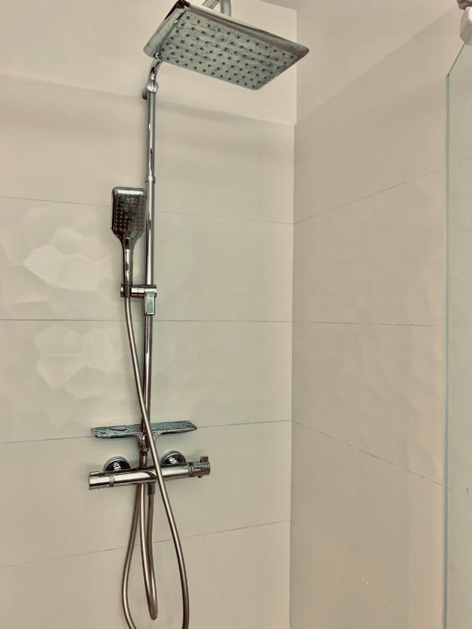 Superbe Appartement En Hyper Centre De Charleville Luaran gambar