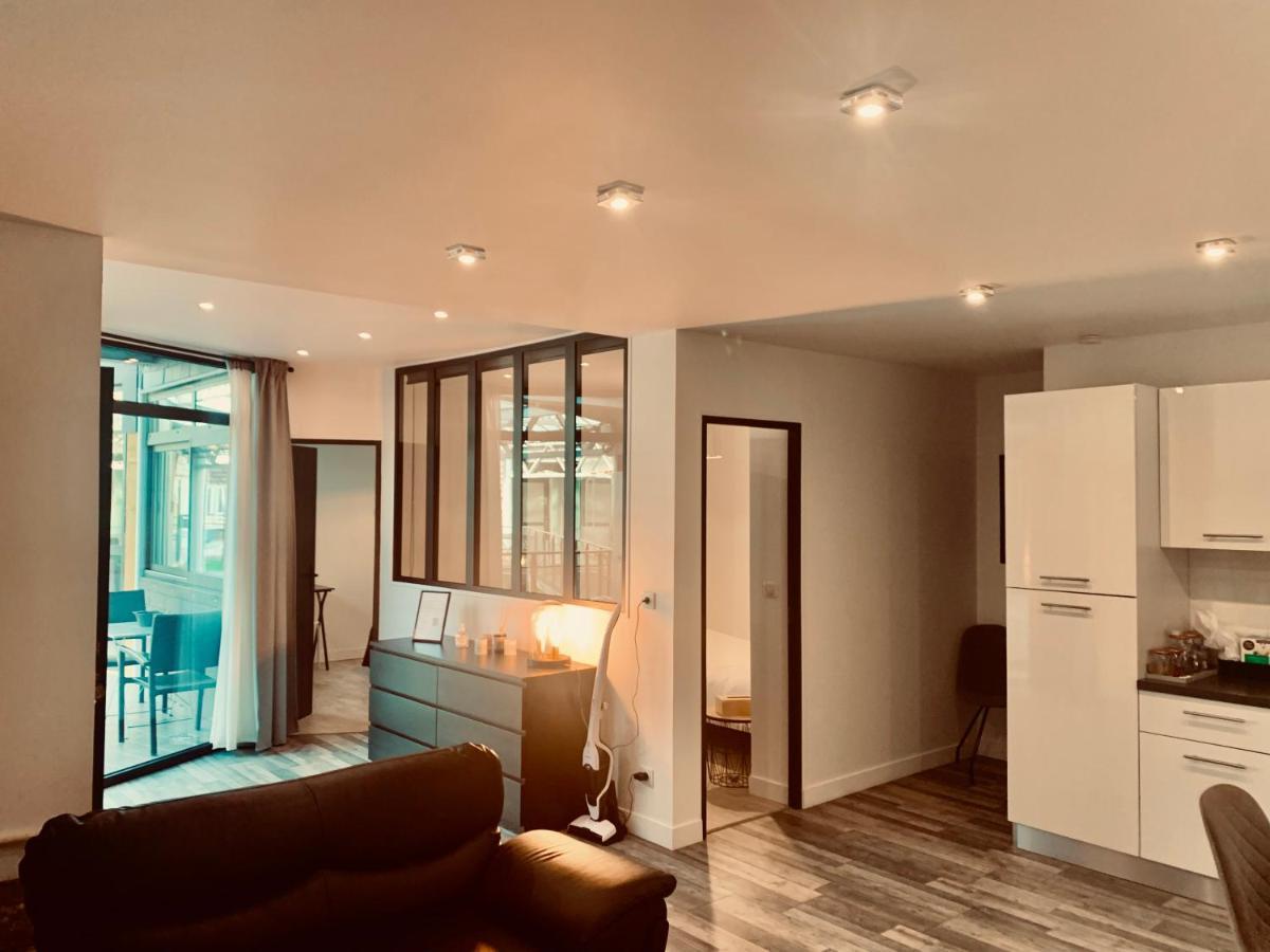 Superbe Appartement En Hyper Centre De Charleville Luaran gambar
